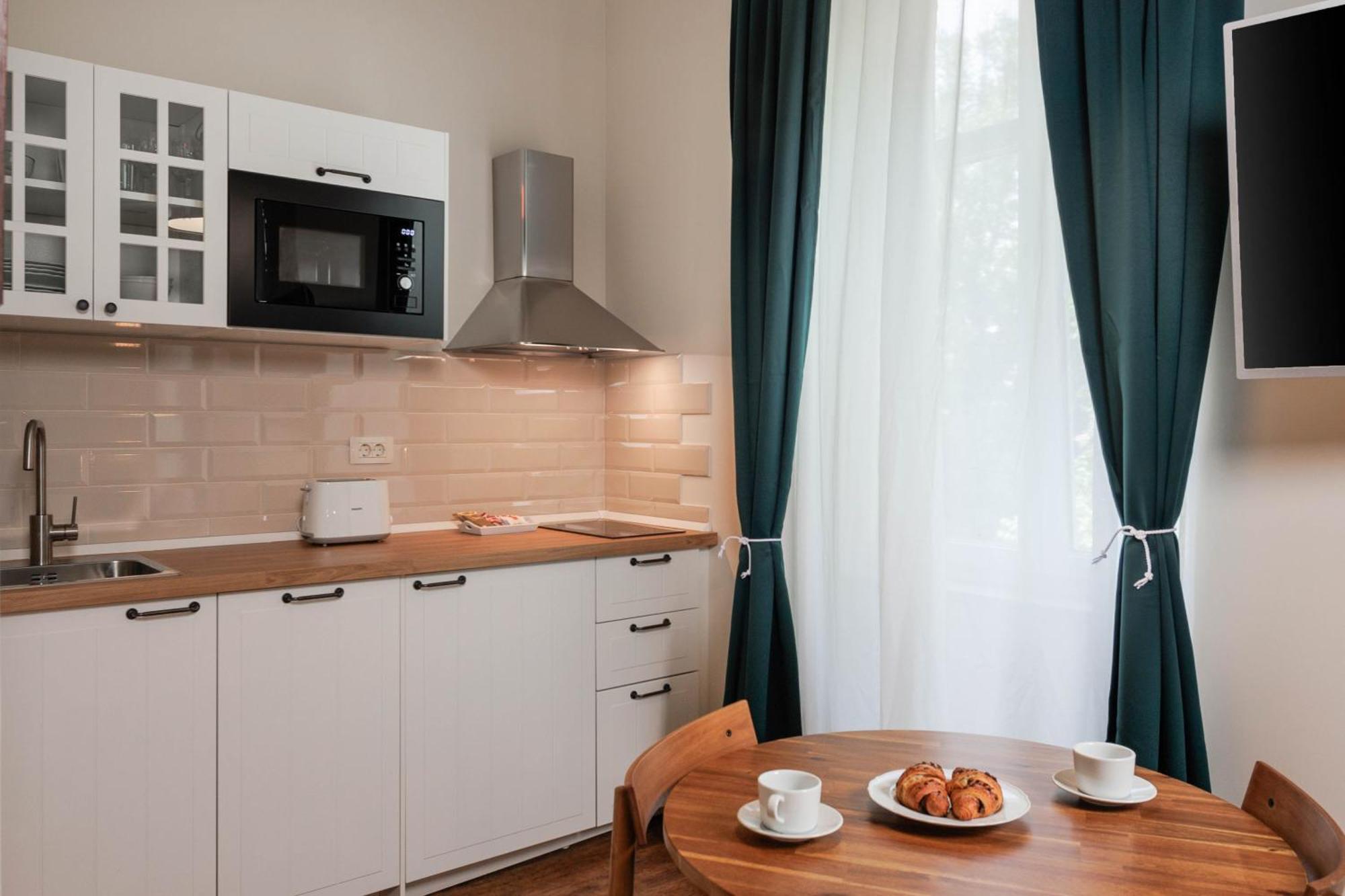 Photel Studio Apartments Crikvenica Exterior foto